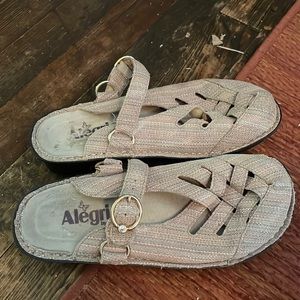 Alegria slip on comfy clogs